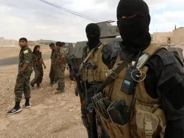 بالفيديو|| احتجاجات وقطع للطرقات بريف دير الزور وقسد تعلن تشكيل قوات "الفزعة" من أبناء العشائر العربية - وكالة ستيب نيوز