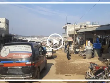 شاهد نزوح آلاف العائلات المهجرة من معرة النعمان وسراقب التي باتت تفترش الطرقات شمال إدلب - وكالة ستيب نيوز