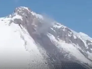 بعد الزلزال المدمر.. دخان ينبعث من جبل في تركيا وخبير يكشف السبب (فيديو) - وكالة ستيب نيوز