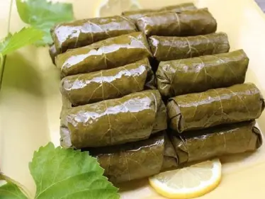 طريقة عمل ورق العنب علي الطريقة المصرية بالصور - وكالة ستيب نيوز