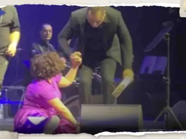 شاهد|| شيرين تسقط أرضاً على المسرح في دبي ورد فعل 