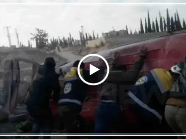 بالفيديو|| قتلى وإصابات بمجزرة جديدة ارتكبتها طائرات النظام السوري على طرق النازحين بحلب - وكالة ستيب نيوز