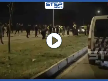 بالفيديو|| عشرات الأتراك السكارى يلتفون حول راقصة وسط الشارع على أنقاض الحجر الصحي - وكالة ستيب نيوز