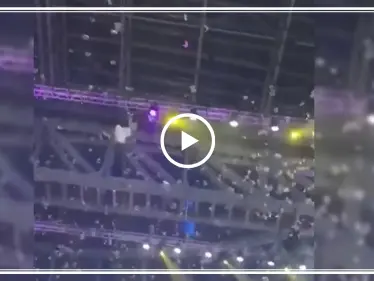 لن تصدق.. السماء تمطر دولارات في مؤتمرٍ للاستثمار في روسيا (فيديو) - وكالة ستيب نيوز