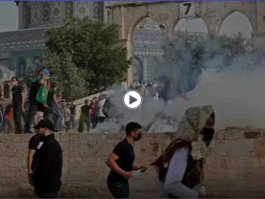 بالفيديو || مواجهات في باحات المسجد الأقصى بعد تنفيذ القوات الإسرائيلية لاقتحام جديد - وكالة ستيب نيوز