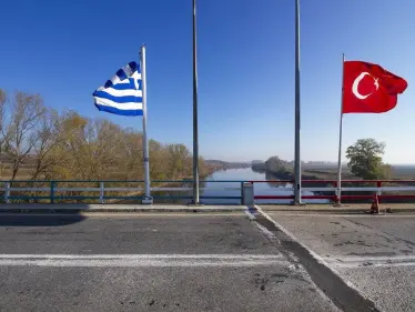 اليونان تقرّ معاهدة دفاع مع فرنسا ووزير الخارجية التركي يصعّد لهجة الخطاب - وكالة ستيب نيوز