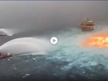 بالفيديو|| المحيط يحترق.. لقطات مذهلة تظهر عين النار واحتراق سطح الماء في خليج المكسيك - وكالة ستيب نيوز