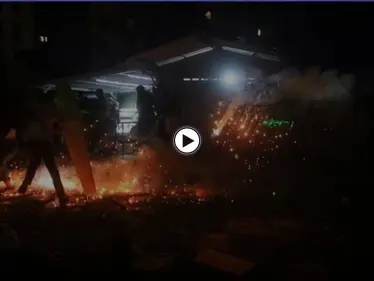 بالفيديو | مواجهات دامية أمام منزل وزير الداخلية المتهم بعرقلة التحقيق بانفجار مرفأ بيروت - وكالة ستيب نيوز