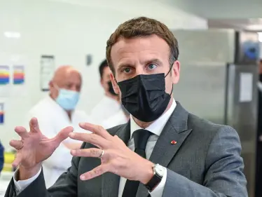 محكمة فرنسية تصدر الحكم النهائي بحق الشاب الذي صفع ماكرون - وكالة ستيب نيوز