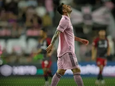 قلق على ميسي بعد خروجه مبكراً في مباراة تورونتو.. هل تعرض لإصابة عضلية؟ - وكالة ستيب نيوز