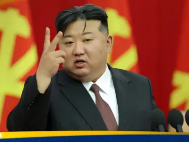 زعيم كوريا الشمالية يعلن حصول بلاده على أسلحة سرية - وكالة ستيب نيوز