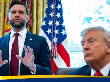 فانس: التحولات السياسية في أوروبا قد تهدد الولايات المتحدة بخطر نووي - وكالة ستيب نيوز