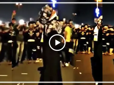 شاهد بالفيديو| رقص مثير لفتيات عراقيات وسط المظاهرات يشعل موجة من الغضب - وكالة ستيب نيوز