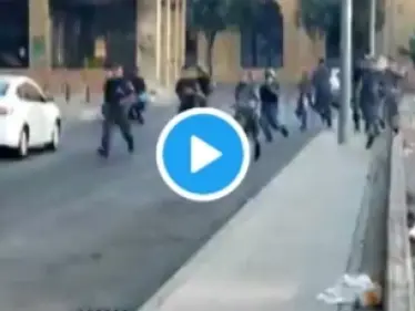 بالفيديو|| متظاهرون غاضبون يقتحمون مبنى وزارة الاقتصاد وسط بيروت.. وقوات مكافحة الشغب تتحرك - وكالة ستيب نيوز