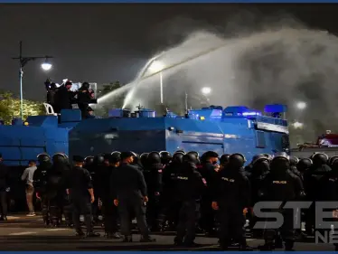 بالفيديو|| غضب شعبي غير مسبوق في تايلاند.. وعناصر الشرطة تغلق الطرق المؤدية للقصر الملكي - وكالة ستيب نيوز