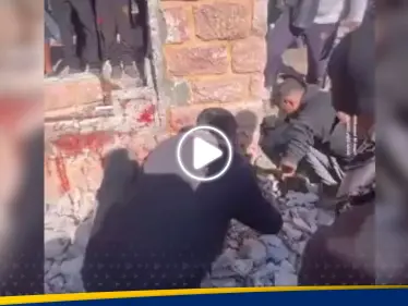 بالفيديو|| مشاهد لما حل بمسجد في غزة ومحتوياته من المصاحف بعد قصف إسرائيلي - وكالة ستيب نيوز