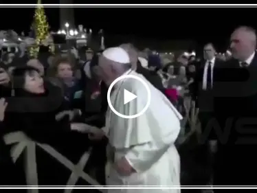 بالفيديو|| بابا الفاتيكان يضرب امرأة خلال القدّاس الأخير في 2019 - وكالة ستيب نيوز