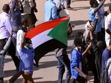 بالفيديو|| مظاهرات قرب القصر الجمهوري في الخرطوم ورسائل مسرّبة تفضح مخططاً إخوانياً خطيراً وواشنطن تعلّق - وكالة ستيب نيوز