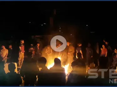 بالفيديو|| مظاهرات وقطع طرقات في مخيمات إدلب احتجاجاً ضد هيئة تحرير الشام وقائدها "الجولاني" - وكالة ستيب نيوز