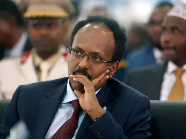 إطلاق نار وبوادر انقلاب في الصومال على إثر تمديد ولاية الرئيس الصومالي محمد عبد الله فرماجو - وكالة ستيب نيوز