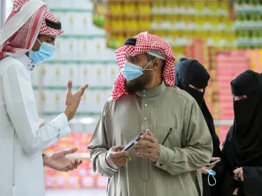 لا يستثنى المطعمون.. السعودية تصدر قرارات عاجلة تتعلق بالسلالة الجديدة وأستراليا تدخل قائمة مكتشفي الإصابات - وكالة ستيب نيوز