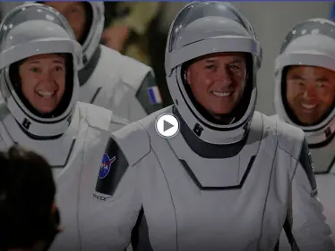 شاهد بالفيديو|| بعملية هبوط مائي في الظلام.. 