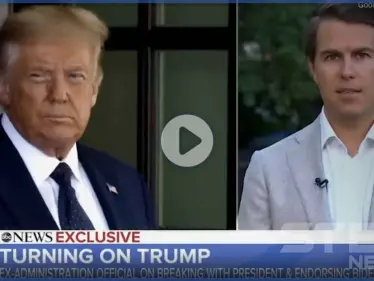 بالفيديو|| مؤلف الكتاب الفاضح عن ترامب يكشف نفسه للعلن - وكالة ستيب نيوز