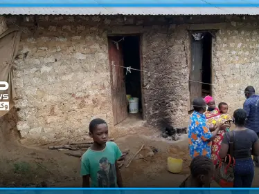 بالصور|| سيدة هزت المجتمع الكيني وهي تطبخ الأحجار لإطعام أولادها.. والمفاجأة - وكالة ستيب نيوز