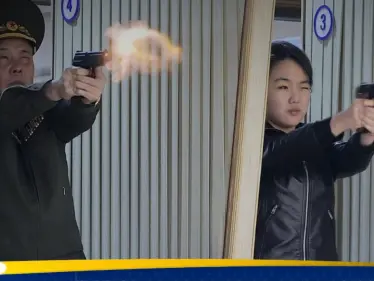 ابنة كيم جونغ أون تظهر وهي تطلق النار خلال.... - وكالة ستيب نيوز