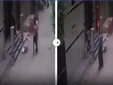 بالفيديو|| امرأة مصرية تسكب مادة الكيروسين على جارها وتشعل النار به وتلوذ بالفرار - وكالة ستيب نيوز