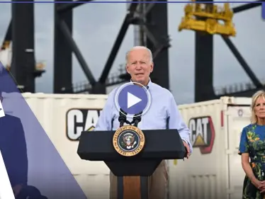 تصرفات غريبة لبايدن تُثير الريبة والجدل.. عن ماذا يبحث؟ (فيديو) - وكالة ستيب نيوز