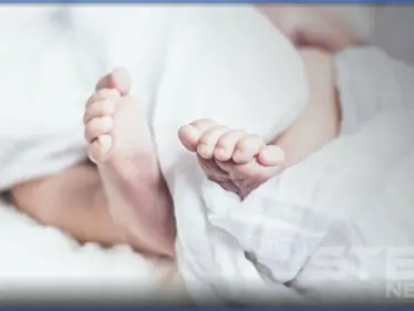 بالفيديو||مصري يعذب طفلته الرضيعة ويعنفها .. لكرهه إنجاب البنات - وكالة ستيب نيوز