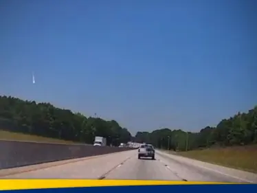 سقوط كرة نارية من السماء.. شوهدت بعدة ولايات أمريكية ورافقها صوت قوي للغاية (فيديو) - وكالة ستيب نيوز