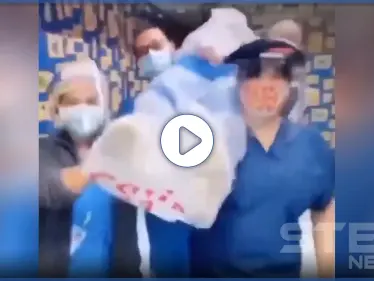 بالفيديو|| ممرضات يرقصن بـ جثة مصاب بكورونا يشعلن مواقع التواصل الاجتماعي غضباً - وكالة ستيب نيوز