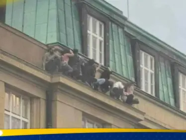 شاهد|| عشرات القتلى والجرحى بعملية إطلاق نار في جامعة تاريخية بالتشيك - وكالة ستيب نيوز