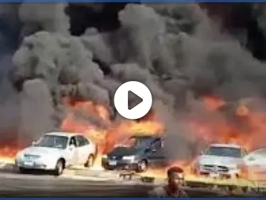 بالفيديو||حريق ضخم يلتهم عشرات السيارات على طريق الإسماعيلية بمصر - وكالة ستيب نيوز