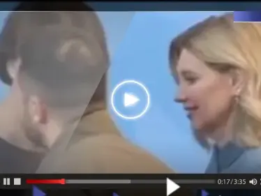 صورة لـ زيلينسكي تشعل مواقع التواصل الاجتماعي.. وفيديو لما فعلته زوجته يثير جدلاً - وكالة ستيب نيوز