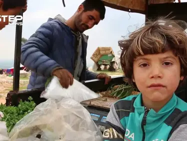 أبو محمد بائع جوال في مخيمات غرب حلب تعرف على حلمه - وكالة ستيب نيوز