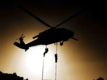 القوات الأمريكية تُداهم منازلاً في مدينة الرقة و دير الزور، والتفاصيل ؟! - وكالة ستيب نيوز