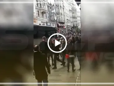 عاجل|| الأمن التركي يعتقل نشطاء سوريين من مظاهرة أمام القنصلية الروسية بإسطنبول (فيديو + صور) - وكالة ستيب نيوز