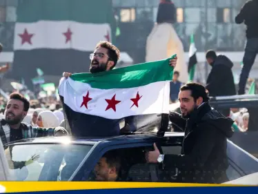 هل يرفع ترامب جميع العقوبات عن سوريا ويفتح باب الاستثمار فيها.. معلومات مسربة تبشّر السوريين - وكالة ستيب نيوز