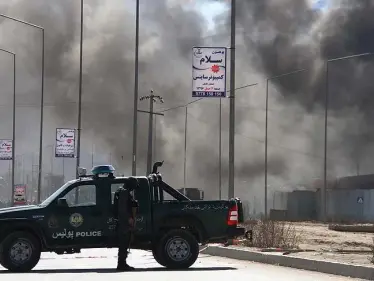 مقتل سكرتير حاكم قندهار إثر تفجير استهدف مكتبه و"طالبان" تسيطر على إقليم استراتيجي - وكالة ستيب نيوز