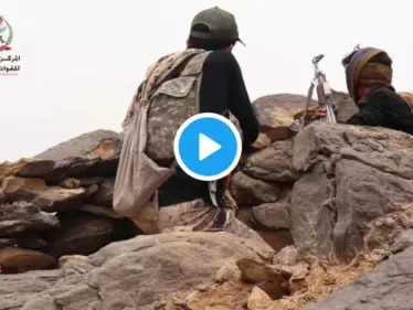 بالفيديو|| الجيش اليمني يوجه رسالة تحذير إلى المتواجدين بمناطق ميليشيا الحوثي.. ويوثق تحرير موقع استراتيجي - وكالة ستيب نيوز