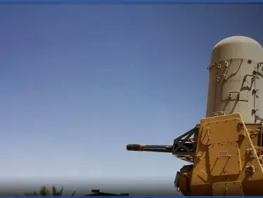 بالفيديو|| بعد هجوم أربيل.. السفارة الأمريكية في بغداد تفعّل صواريخ منظومة "CRM" الدفاعية - وكالة ستيب نيوز