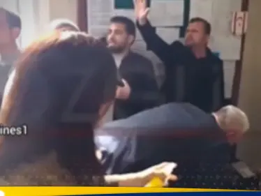 شاهد|| مديرة مدرسة في قبرص التركية تنهار وتفقد وعيها بسبب قبول طالبة محجبة - وكالة ستيب نيوز