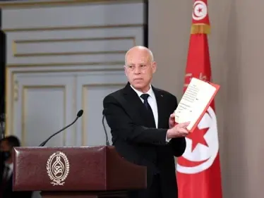 الرئيس التونسي يتحدث عن خطر يهدد وحدة الدولة مشدداً على ألا أحد فوق القانون - وكالة ستيب نيوز