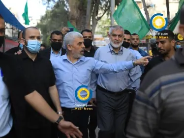 أول ظهور علني للقائد السياسي لحركة حماس في غزة "يحيى السنوار" وإسرائيل تؤكد أنه لازال هدفها (فيديو) - وكالة ستيب نيوز