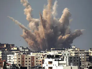 طائرة إسرائيلية تستهدف منزل إسماعيل هنية بغزة ومصادر تكشف عن النتائج ووفد مصر يصل تل أبيب - وكالة ستيب نيوز