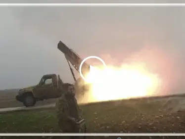 بالفيديو|| ثأرًا لإدلب.. فصائل المعارضة المدعومة تركيًا تقصف "القرداحة" بصواريخ الغراد - وكالة ستيب نيوز