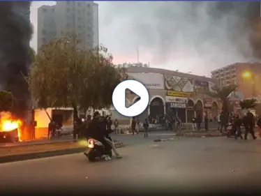 بالفيديو|| لبنان... إصابات في صفوف المتظاهرين وقوى الأمن على خلفية اقتحام سرايا طرابلس الحكومي - وكالة ستيب نيوز